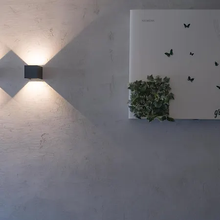 Mia אינסברוק