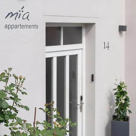 Mia Ίνσμπρουκ