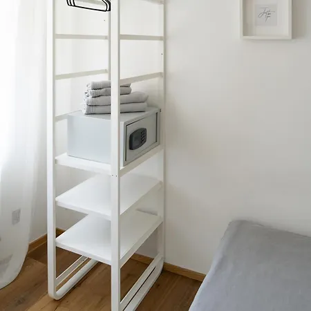 Mia Apartman