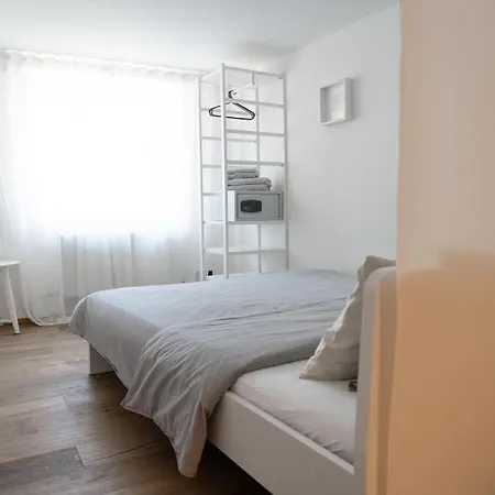 Mia Apartman *