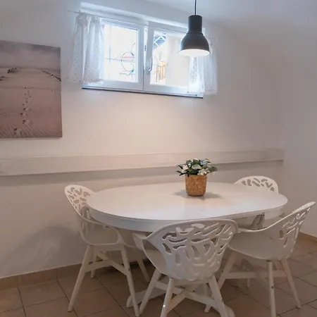 Mia Apartman